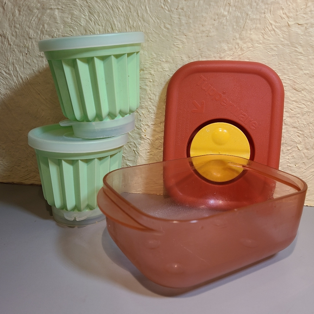 3 Pieces of Tuperware